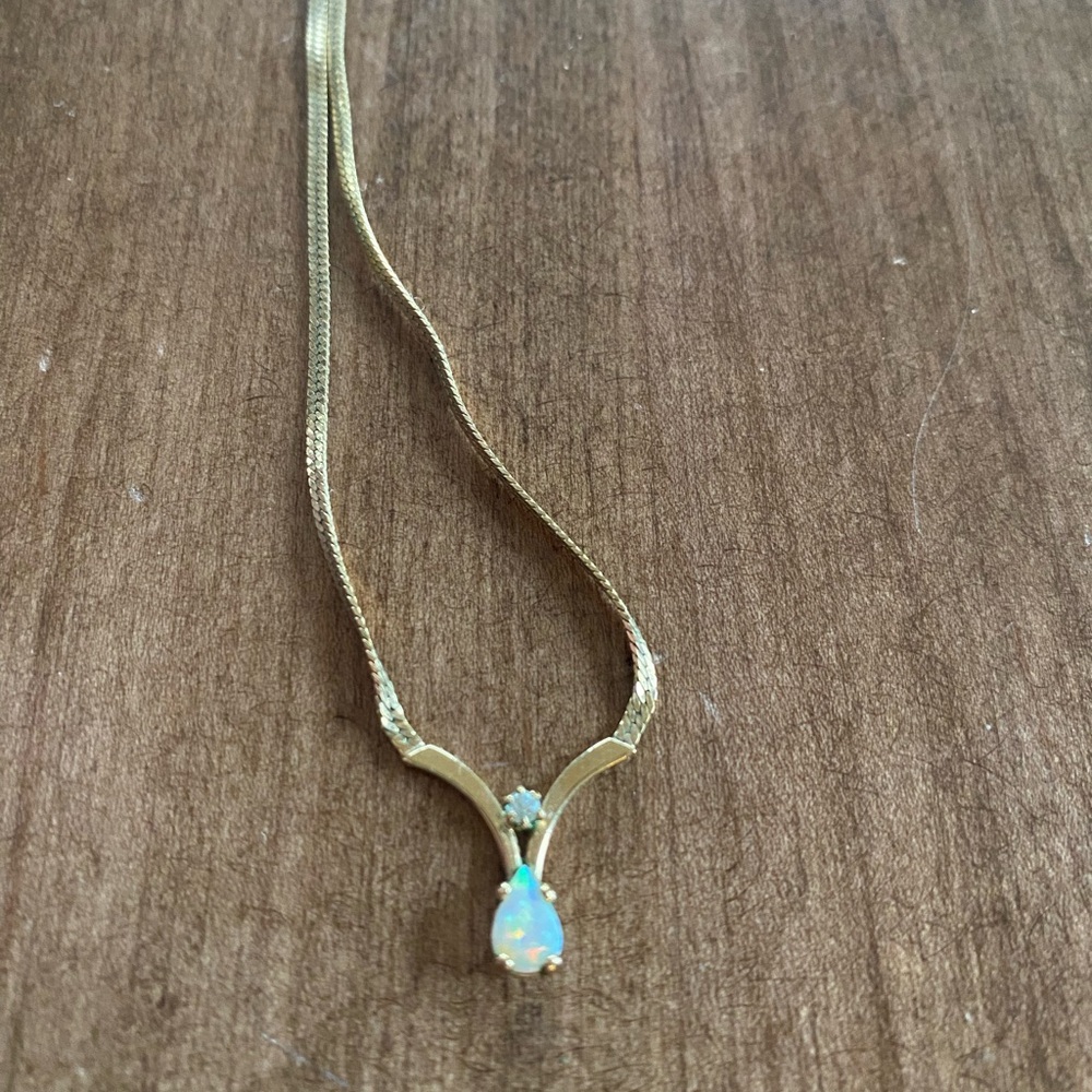 Jewelry Bundle - 2 Bracelets & a Necklace - Sold As Set - Picture 6 of 7